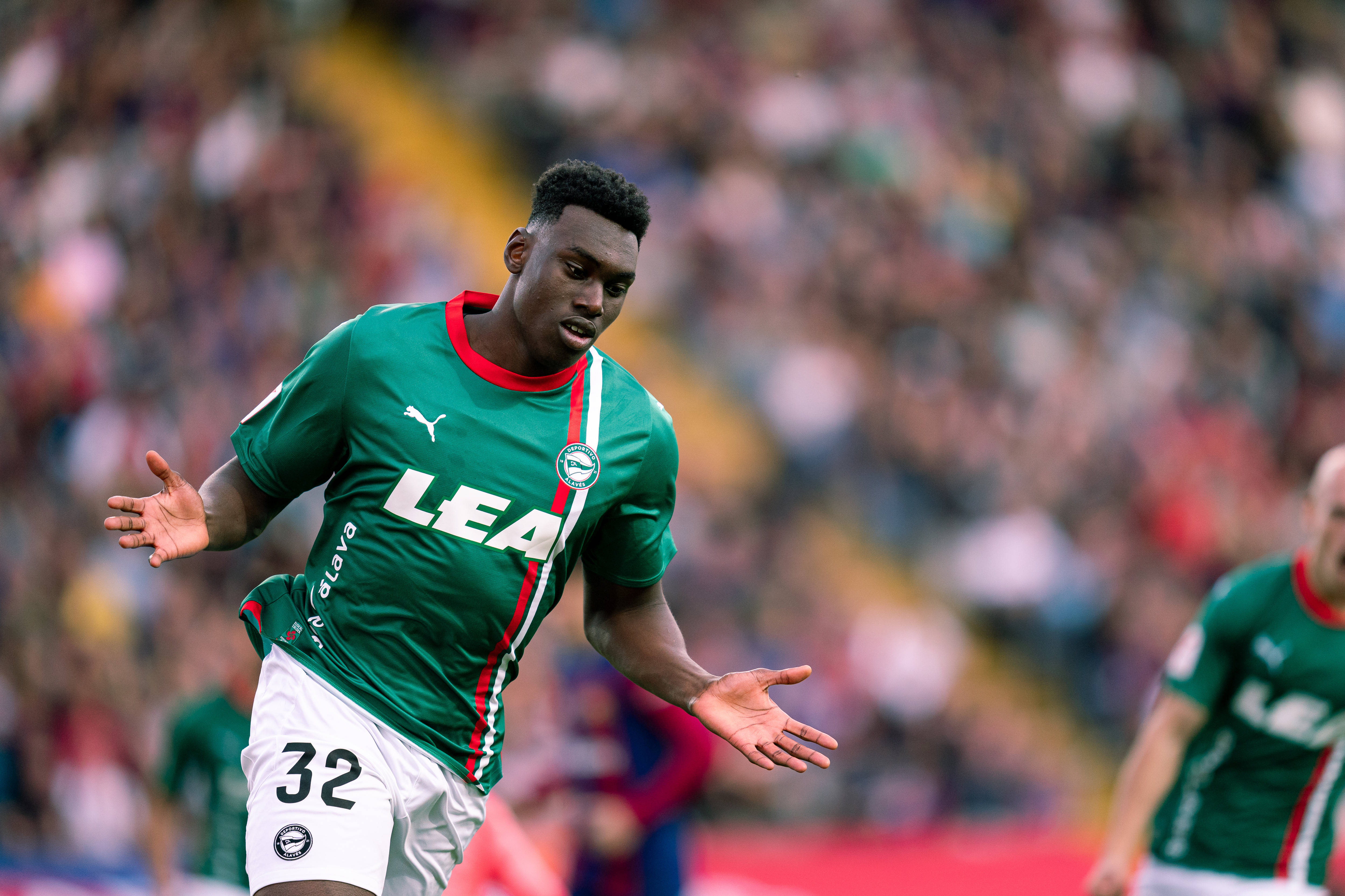 莱万多夫斯基迎来五赛季高光表现,法国队球迷沸腾!-九游在线官网